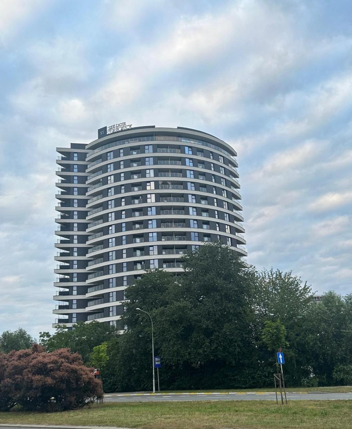 Premium Apartments Rzeszow Gold Экстерьер фото